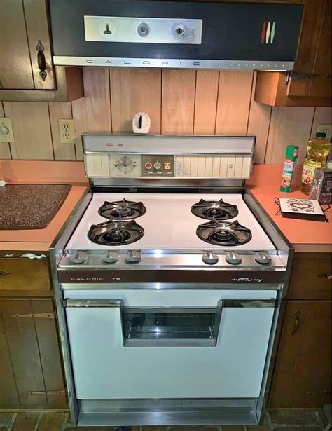 1960 gas stove burner lighting